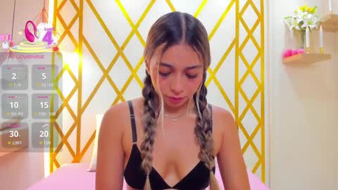 Sophie online show from 04.11.26