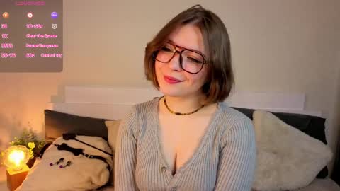 Snapshot of sophieblush chatting on 04.12.26 Sophia online show from 04.12.26