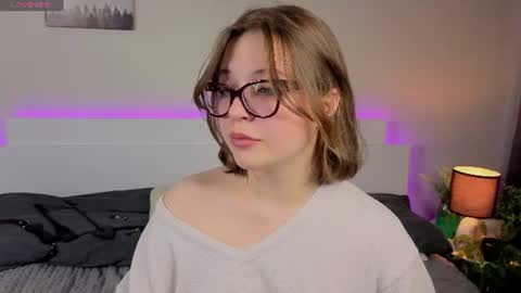 Snapshot of sophieblush chatting on 07.03.26 Sophia online show from 07.03.26