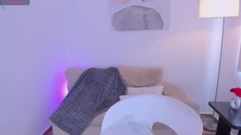 Sophie online show from 11.22.25