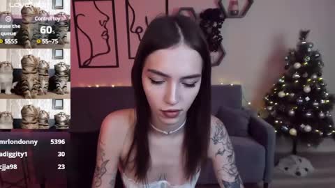 Snapshot of sophiecherrie chatting on 12.15.24 Sophie online show from 12.15.24