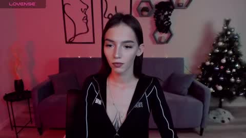 Snapshot of sophiecherrie chatting on 01.10.25 Sophie online show from 01.10.25