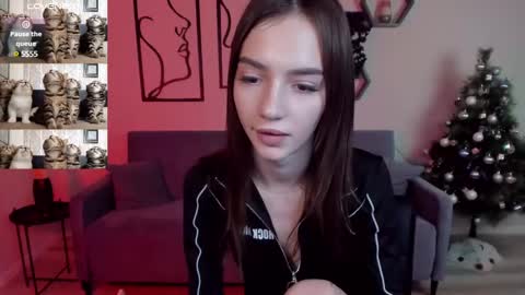 Snapshot of sophiecherrie chatting on 01.11.25 Sophie online show from 01.11.25