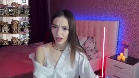 Snapshot of sophiecherrie chatting on 01.27.25 Sophie online show from 01.27.25