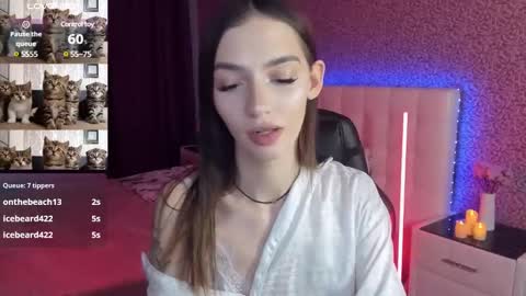 Snapshot of sophiecherrie chatting on 01.27.25 Sophie online show from 01.27.25