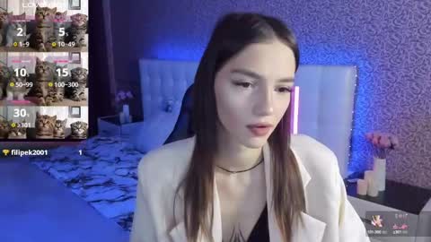 Snapshot of sophiecherrie chatting on 01.30.25 Sophie online show from 01.30.25