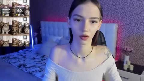Snapshot of sophiecherrie chatting on 02.06.25 Sophie online show from 02.06.25