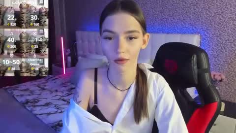 Snapshot of sophiecherrie chatting on 02.09.25 Sophie online show from 02.09.25