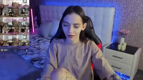 Snapshot of sophiecherrie chatting on 02.11.25 Sophie online show from 02.11.25