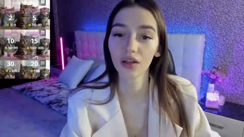 Snapshot of sophiecherrie chatting on 03.03.25 Sophie online show from 03.03.25