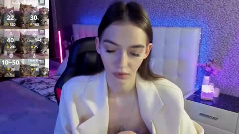 Snapshot of sophiecherrie chatting on 03.03.25 Sophie online show from 03.03.25