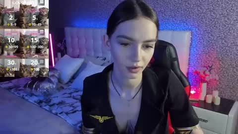 Snapshot of sophiecherrie chatting on 03.10.25 Sophie online show from 03.10.25
