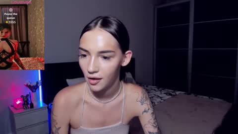 Snapshot of sophiecherrie chatting on 09.08.25 Sophie online show from 09.08.25