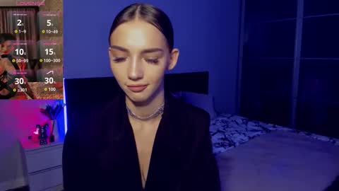 Snapshot of sophiecherrie chatting on 10.03.25 Sophie online show from 10.03.25