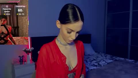 Snapshot of sophiecherrie chatting on 11.30.25 Sophie online show from 11.30.25