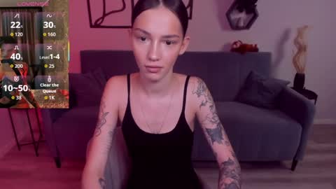 Snapshot of sophiecherrie chatting on 05.20.26 Sophie online show from 05.20.26