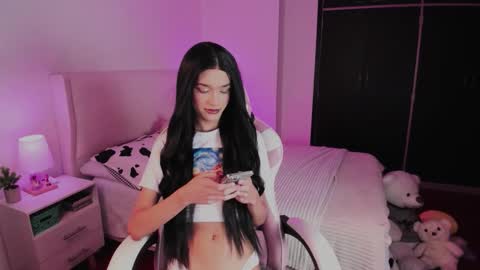    online show from 10.11.25