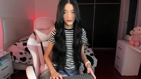    online show from 05.25.26