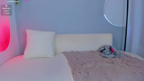 Snapshot of sophiee_s chatting on 04.30.26 Sophie online show from 04.30.26