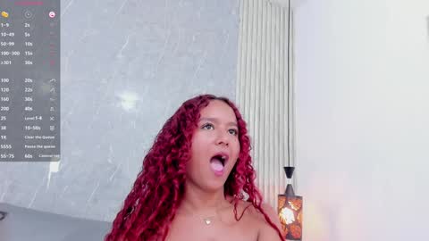 Snapshot of sophiee_velvet chatting on 01.30.25 online show from 01.30.25