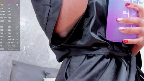 Snapshot of sophiee_velvet chatting on 02.01.25 online show from 02.01.25