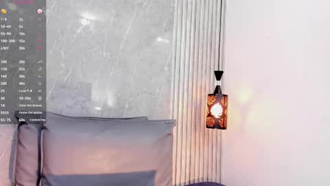 Snapshot of sophiee_velvet chatting on 03.08.25 online show from 03.08.25