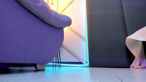 sophieharris__ online show from 02.18.25