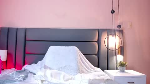 Sophie Johns online show from 11.01.25