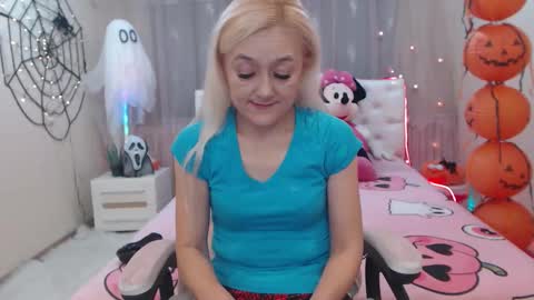 sophiekittyy online show from 10.11.25