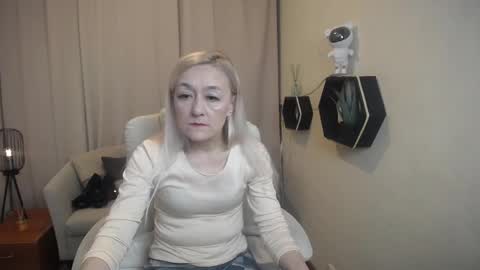 Snapshot of sophiekittyy chatting on 04.25.26 sophiekittyy online show from 04.25.26