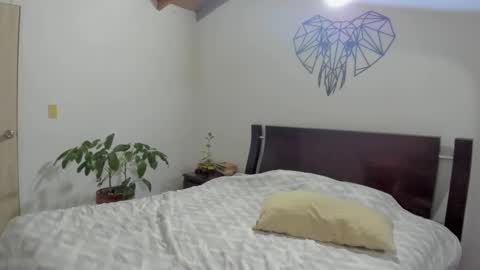 Sophia online show from 12.15.24