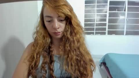 Snapshot of sophielatina chatting on 04.01.26 Sophia online show from 04.01.26