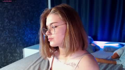 Snapshot of sophiemure chatting on 04.29.26 Sophie online show from 04.29.26