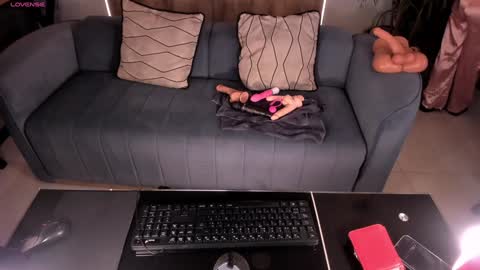 Sophie  Palmer online show from 02.02.25