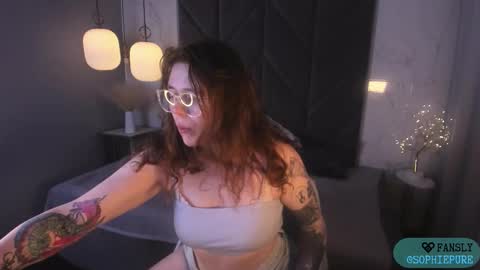 Sophie online show from 10.14.25