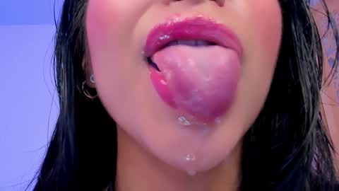Snapshot of sophierooy chatting on 12.15.24 sophierooy online show from 12.15.24