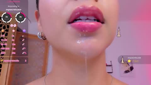 Snapshot of sophierooy chatting on 09.30.25 sophierooy online show from 09.30.25