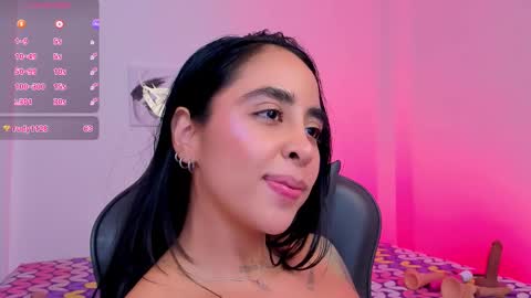 Snapshot of sophierooy chatting on 10.16.25 sophierooy online show from 10.16.25