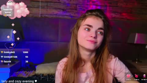 Snapshot of sophiesuvi chatting on 12.06.24 Sophie and my bestie Mandy    online show from 12.06.24