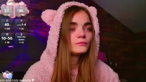 Snapshot of sophiesuvi chatting on 12.07.24 Sophie and my bestie Mandy    online show from 12.07.24