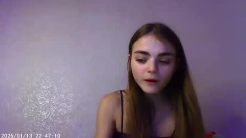 Snapshot of sophiesuvi chatting on 01.13.25 Sophie and my bestie Mandy    online show from 01.13.25
