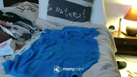 Snapshot of sophietrav347801 chatting on 10.27.25 sophietrav347801 online show from 10.27.25