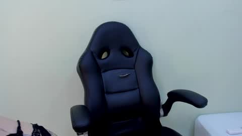 Snapshot of sophieturner_mg chatting on 04.27.26 sophieturner_mg online show from 04.27.26