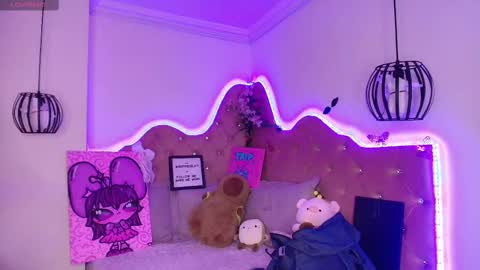   Sophie  online show from 10.19.25