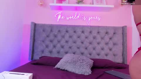 Snapshot of sophiia_77 chatting on 02.10.26 Sophii online show from 02.10.26