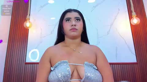 Snapshot of sophiia_77 chatting on 02.13.26 Sophii online show from 02.13.26