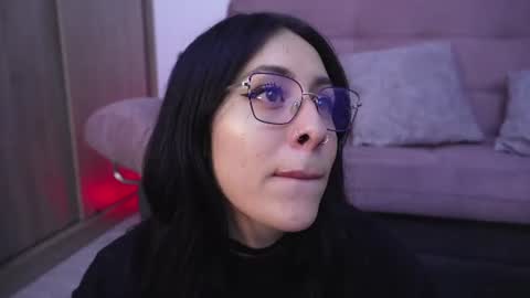 Snapshot of sophiiecums chatting on 06.12.26 Sophiie online show from 06.12.26