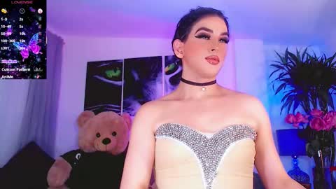 Snapshot of sophiieesweet chatting on 12.02.25 Sophie Sweet online show from 12.02.25