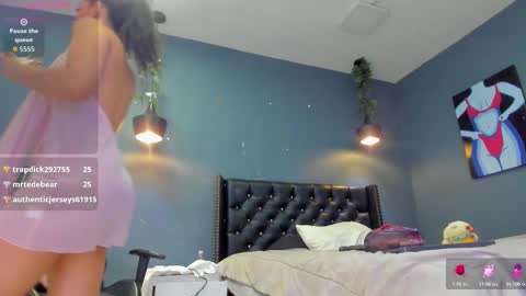 Sophie Taylor online show from 09.14.25