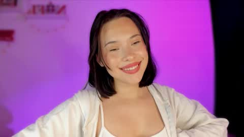 Sophiie Williams online show from 01.05.25